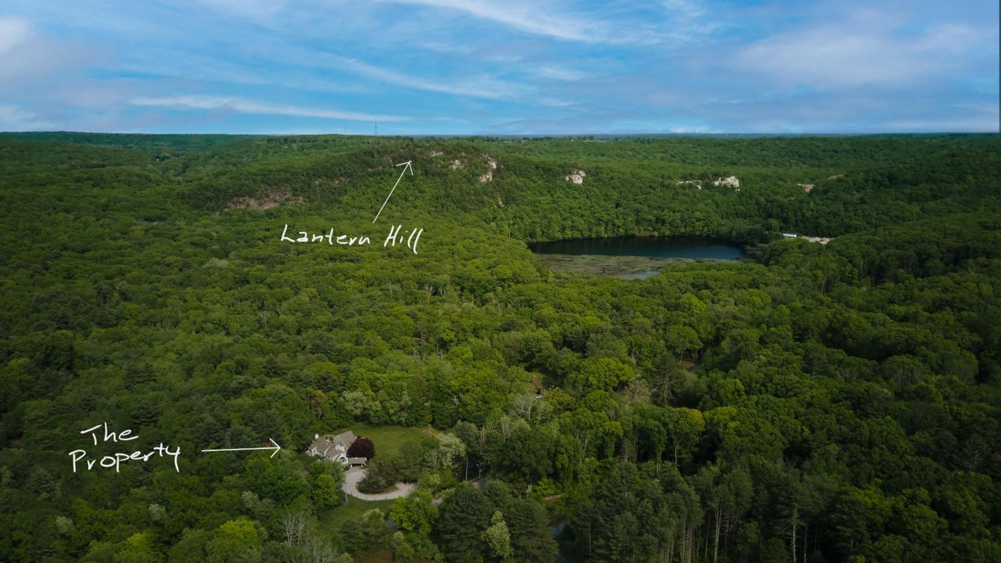 Abbey'S Lantern Hill Inn Ледярд Сентър Екстериор снимка